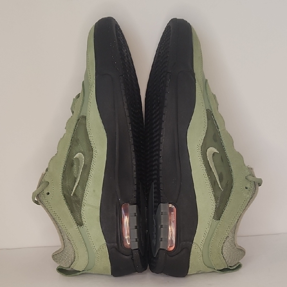 Nike Air Max Ishod Wair SB Sneakers - Picture 5 of 11